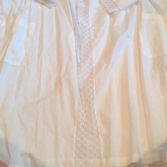 Yves Delorme Paris White Bathrobe Pockets Cottage core Prairie - Picture 14 of 14